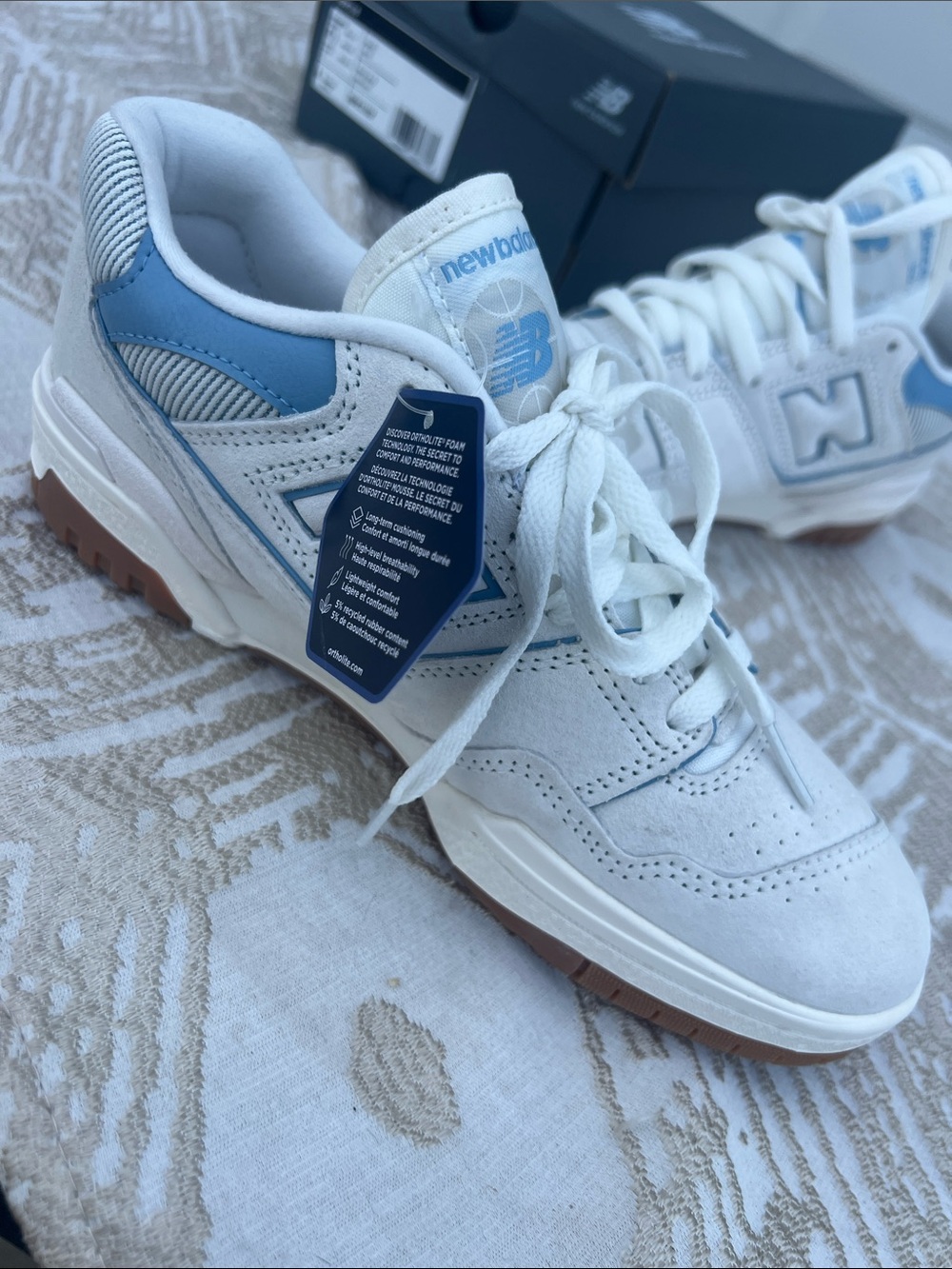 New Balance 550 Sneakers in White & Blue NWT Women’s 8.5 - Picture 2 of 10
